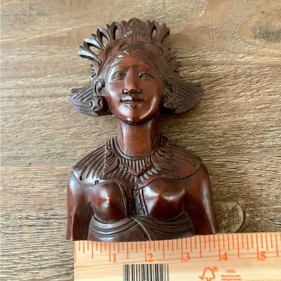 Vintage Miniature Curved Wooden Bust Women - Picture 2 of 10